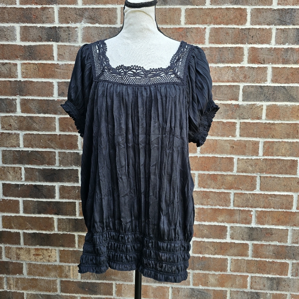 Chic Black Lace Detail Women's Blouse